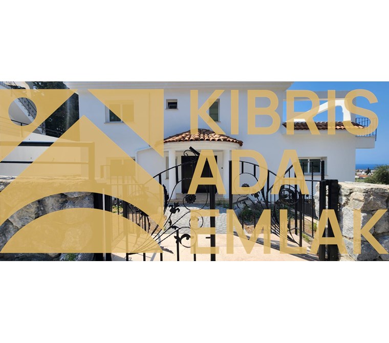 SATILIK. GİRNE'DE MUHTEŞEM DENİZ MANZARALI 4+1 VİLLA