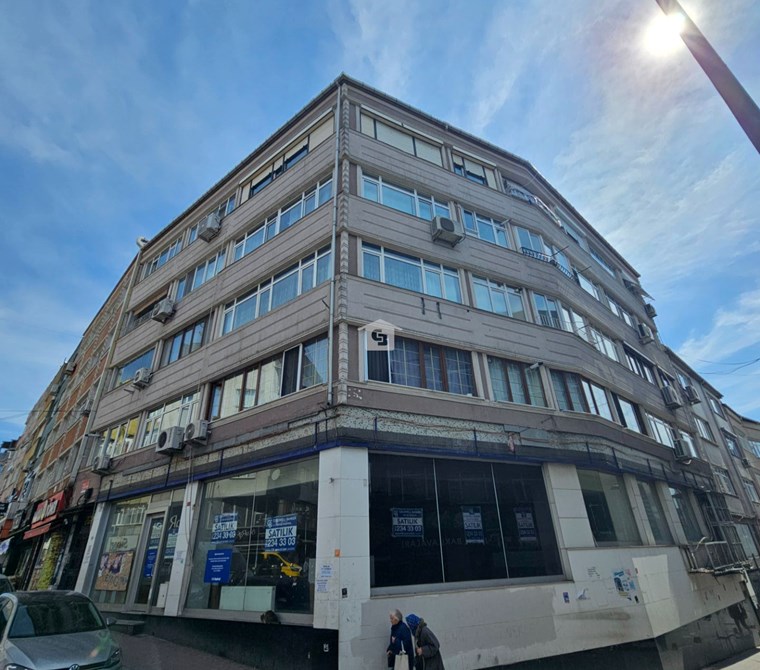 BANKADAN SATILIK FATİH’TE CADDE ÜZERİ, 575 m² DÜKKAN