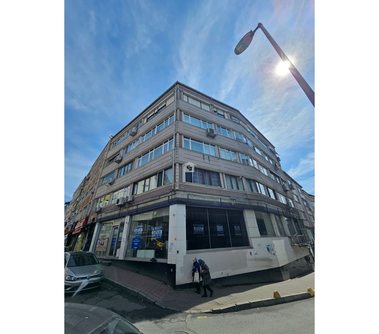 BANKADAN SATILIK FATİH’TE CADDE ÜZERİ, 575 m² DÜKKAN