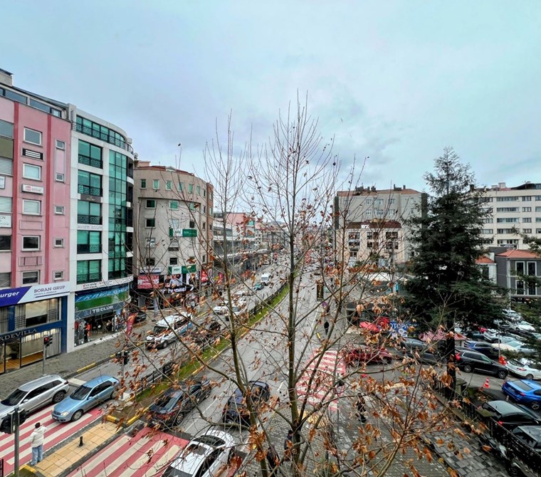 TRABZON ORTAHİSAR MERKEZDE 150 m² 3+1, ŞEHİR MANZARALI, KREDİYE UYGUN SATILIK DAİRE!