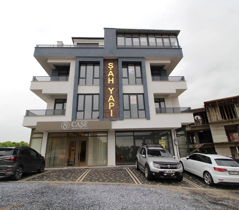 Kocaeli Başiskele Ulus Caddesi Üzerinde Arakat Kiralık Daire