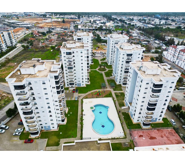 POYRAZDAN ÜNSAL DA HAVUZLU SİTEDE SATILIK 2+1 YÜKSEK GİRİŞ DAİRE