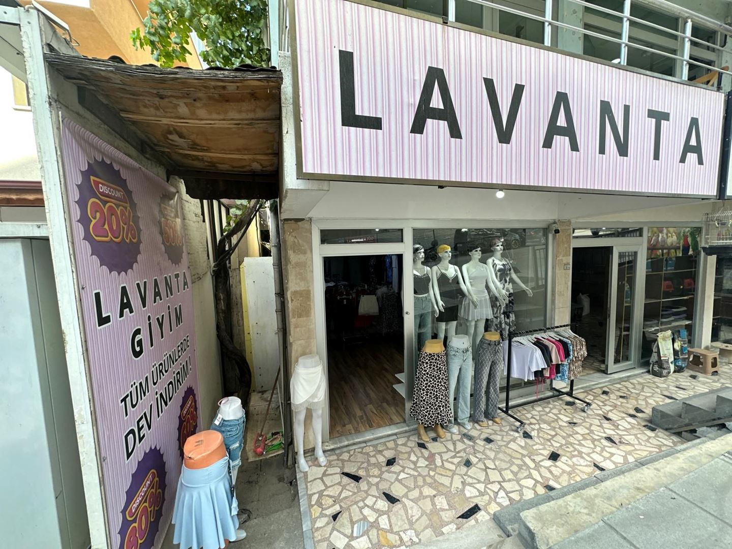 ŞENER GYD'DEN DEVREN KİRALIK DÜKKAN