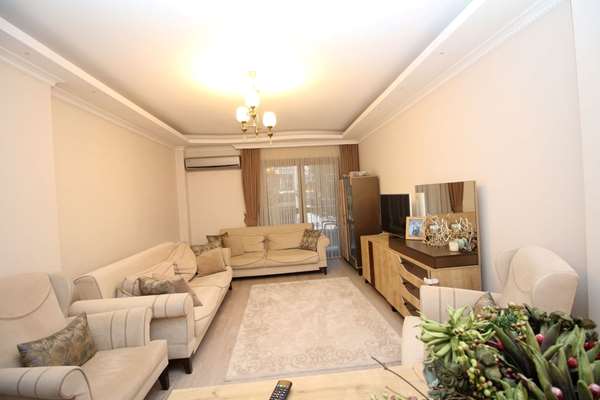 genç binada asansörlü otoparklı doğalgazlı