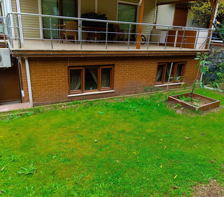 Sarıyer Uskumruköy Arıköy Sitesinde Kiralık Bakımlı Eşyalı 1+1 Bahçe Katı