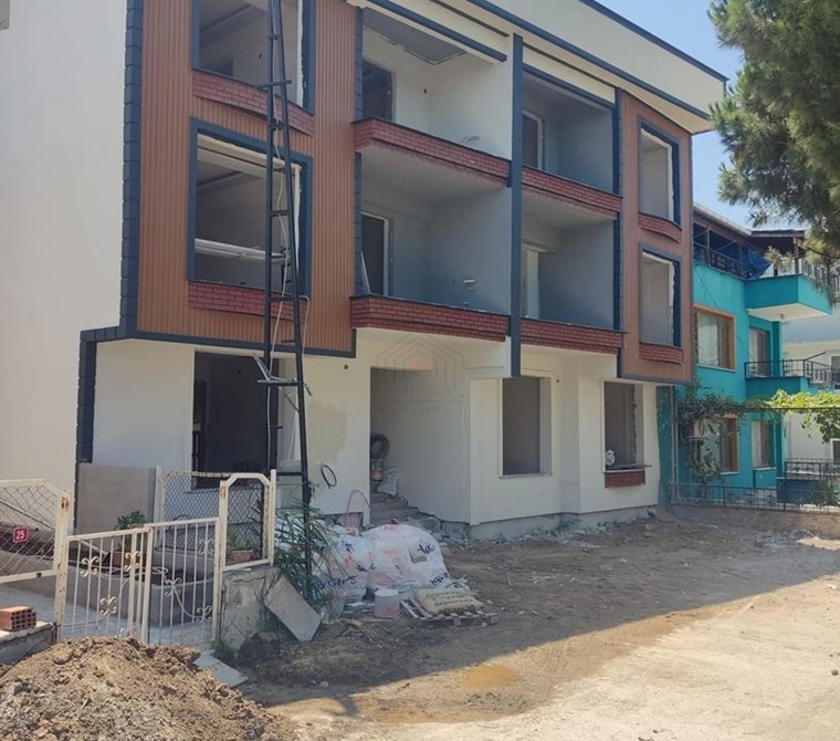 ÇANAKKALE ÇARDAK'TA BOĞAZ VE KÖPRÜ MANZARALI SATILIK 4+1 DUBLEKS