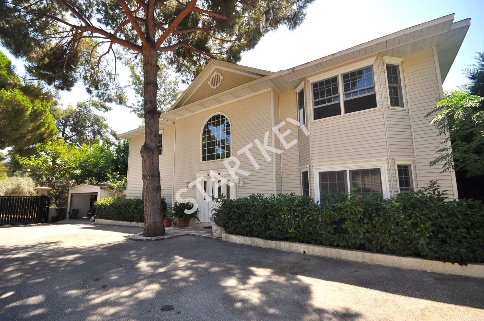 Property-photo