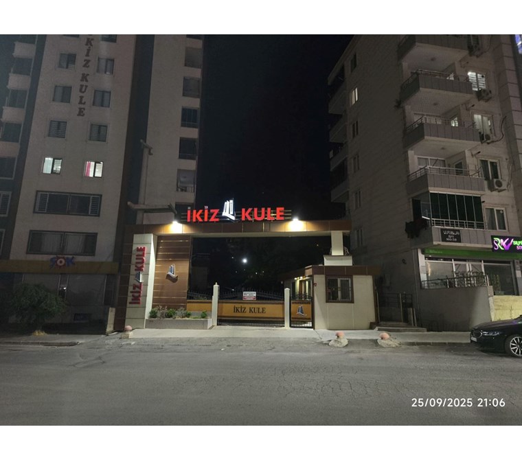 EMLAK 72'DEN İKİZ KULE'DE 4+1 SATILIK LÜKS DAİRE