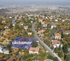 AKDAMAR - Becen CAD. Işık Meydanı İlerisi SATILIK EVLİ BAĞ