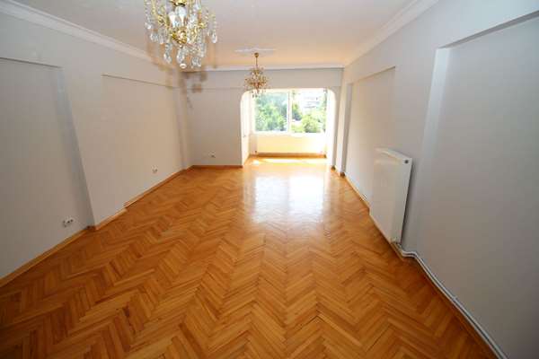 HIFZISSIHHA MEYDAN İNÖNÜ CADDE ÜZERİ POLİGON METRO YAKINI 3+1 DAİRE