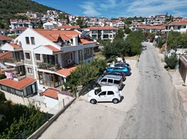 DATÇA MERKEZ'DE BAHÇELİ 2+1 FERAH, GENİŞ VE AYDINLIK DAİRE
