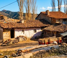 ÇANKIRI KORGUN DOĞU MAHALLESİNDE SATILIK KÖY EVİ