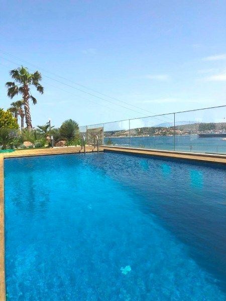 İzmir Çeşme Fener Deniz Manzaralı Asansörlü Saunalı 5+2 Havuzlu Lüks Villa