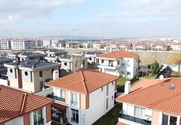 ÇORLU ZAFER MAH.EVREST ZİRVE 8'DE ULTRA LÜKS SİTENİN EN GÖZDE VİLLASI