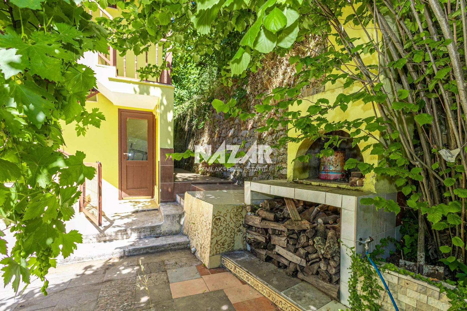 Property-photo