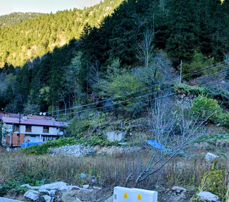 TRABZON UZUNGÖL YENİMAHALLE ANAYOLA 30mt MESAFEDE 464m2 ARSA