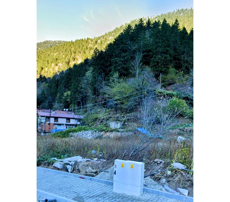 TRABZON UZUNGÖL YENİMAHALLE ANAYOLA 30mt MESAFEDE 464m2 ARSA