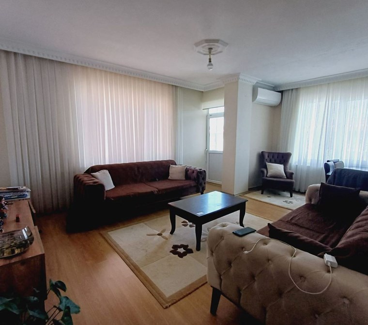 GÜZELTEPE MAHALLESİNDE BALKONLU SATILIK 2+1 DAİRE