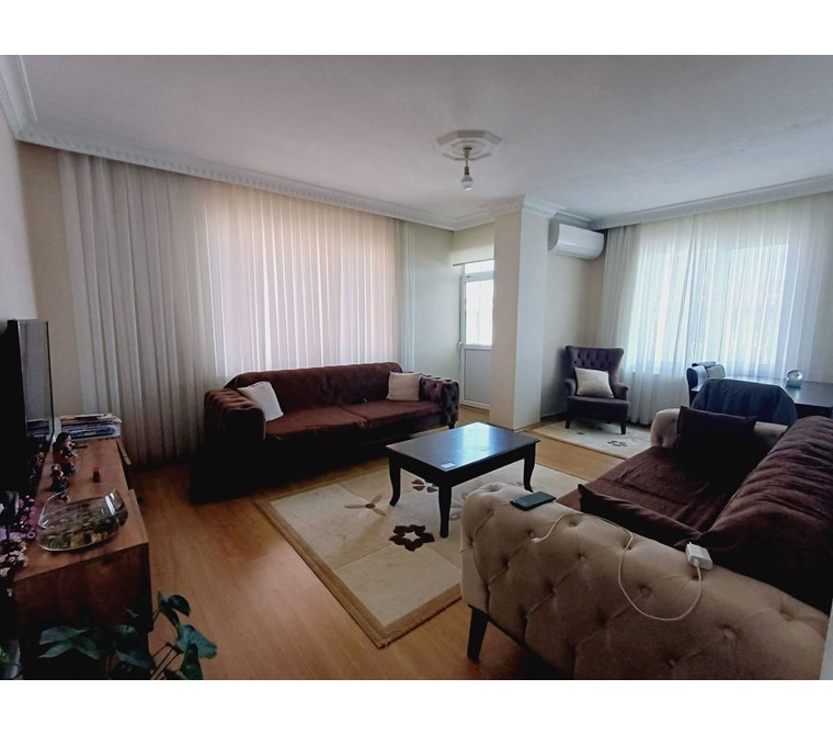 GÜZELTEPE MAHALLESİNDE BALKONLU SATILIK 2+1 DAİRE