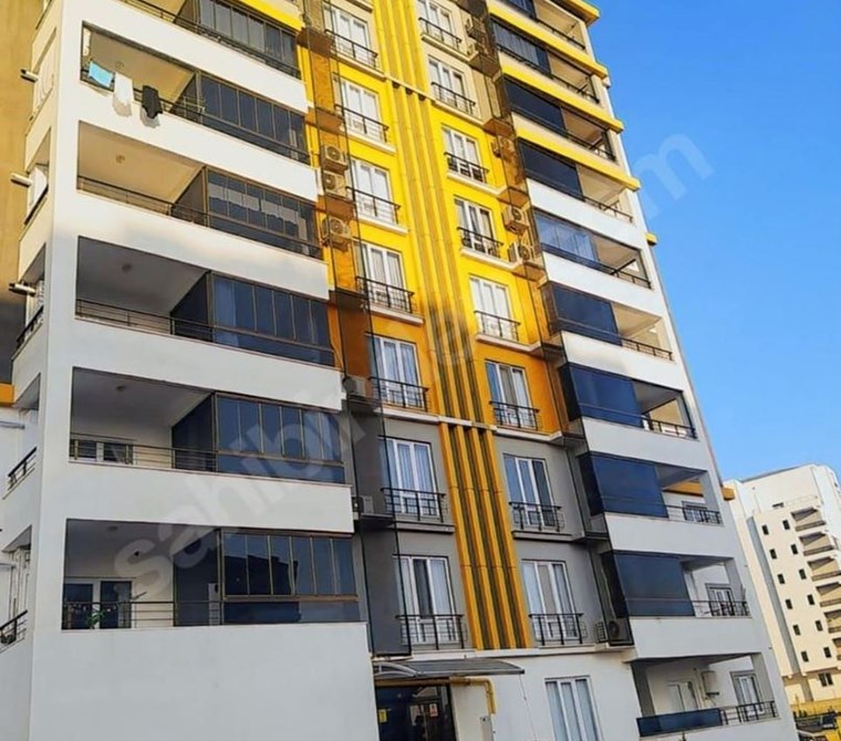 EMLAK 72'DEN ROYAL LİFE SİTESİNDE 3,5+1 SATILIK DAİRE