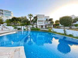 Bodrum Yalıkavak'ta Özel Plajlı Satılık Bahçe Katı Daire