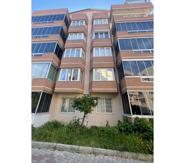 EGE MAHALLESİ UYGUN FİYATA GENİŞ DAİRE KÖSEOĞLU SİTESİ