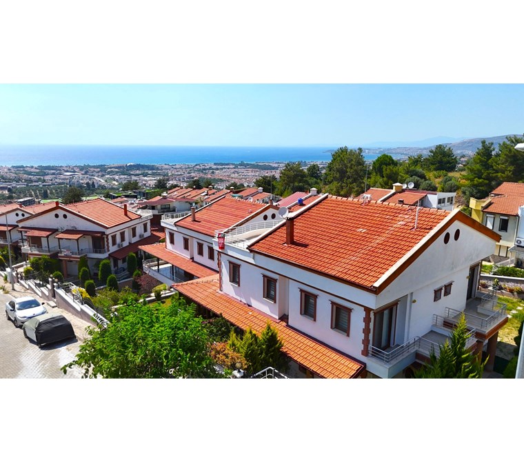 Kuşadası Soğucak'ta 4+2, 350 m2, Full Deniz Manzaralı Satılık Villa
