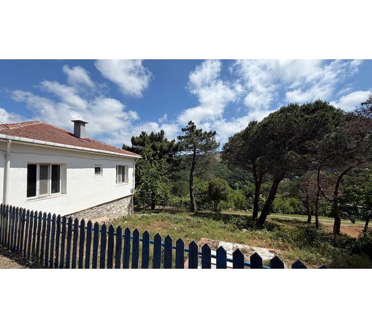 GÜMÜŞDERE'DE 3 DÖNÜM İÇİNDE ÇİFTLİK EVİ