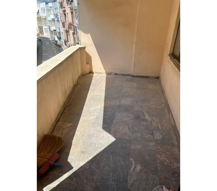 MÜJGAN EMLAKTAN MARMARİS MERKEZDE K. ÇARŞI İÇİNDE 2+1 EŞYALI DAİRE