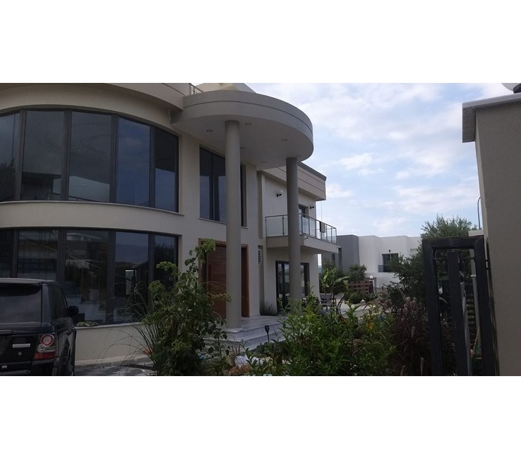GİRNE OZANKÖYDE SATILIK LUX VİLLA