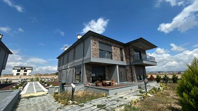 SİLİVRİ SELİMPAŞA'DA 7+1 DENİZ MANZARALI 4 VİLLALIK SİTE
