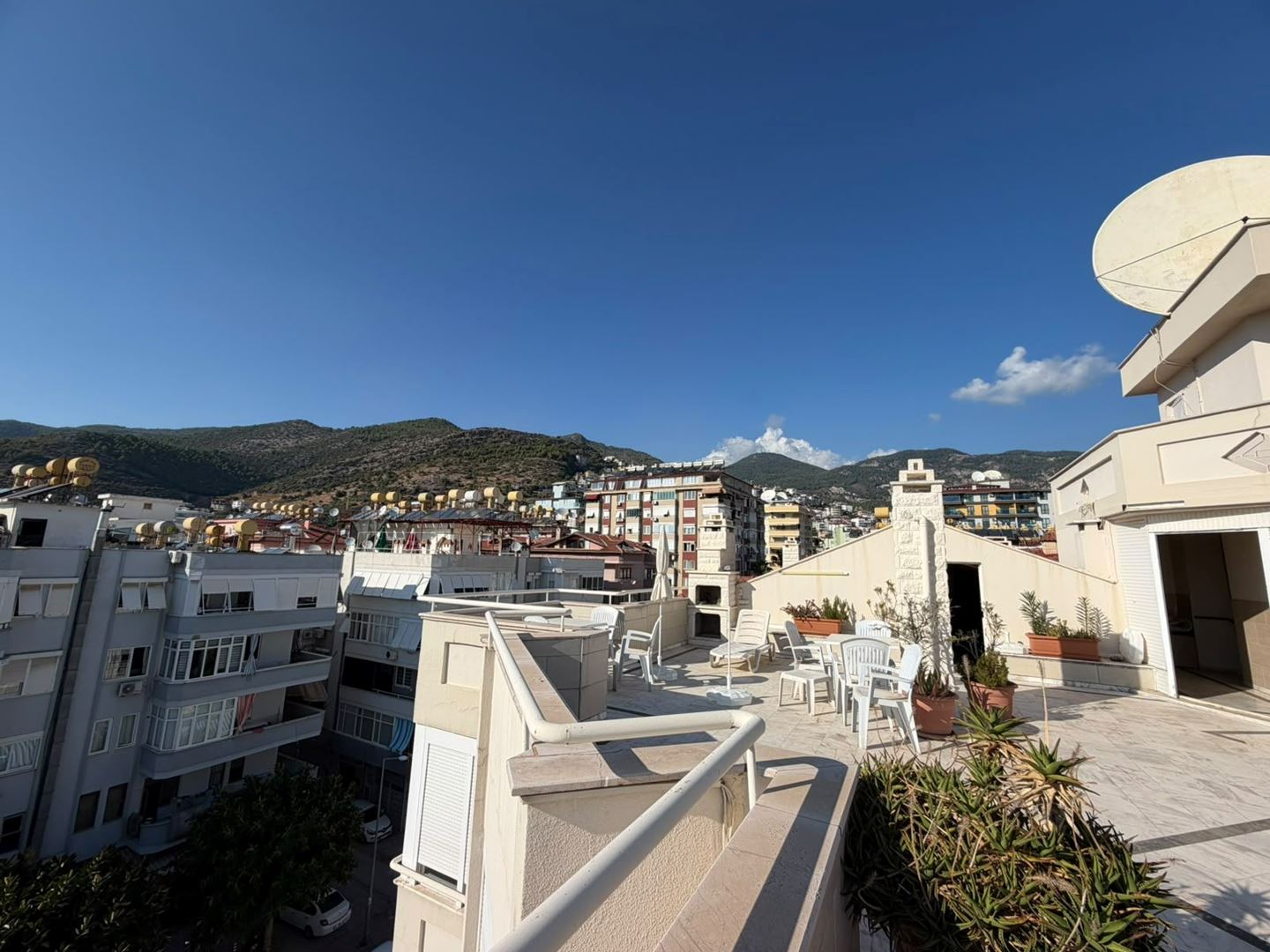 ALANYA KIZLARPINARI’NDA FULL EŞYALI 1+1 SATILIK DAİRE!