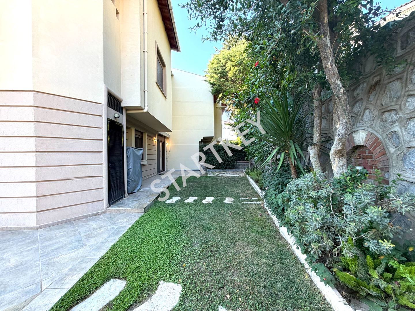 Property-photo