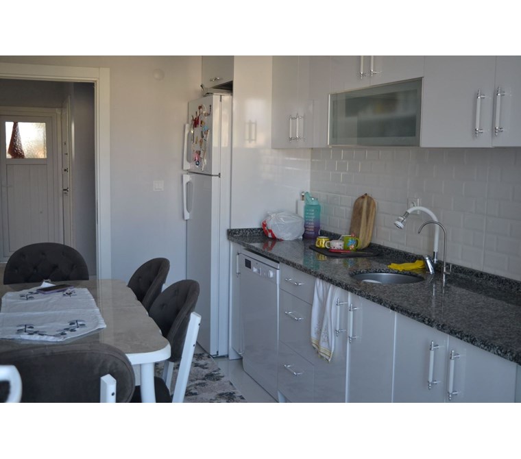 Lüleburgaz Sakızköy Cad Kiralık 2+1daire Güler Emlak