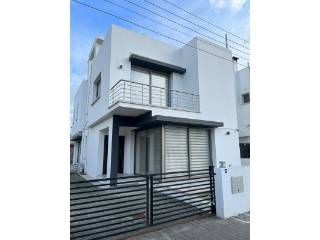 Yenikent'te 3+1 Satılık Villa