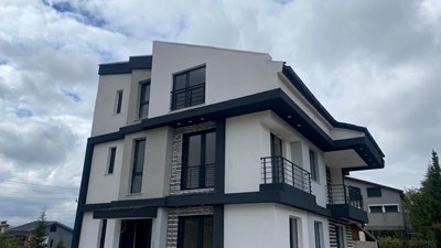 Lösante'ye Komşu Satılık Villa