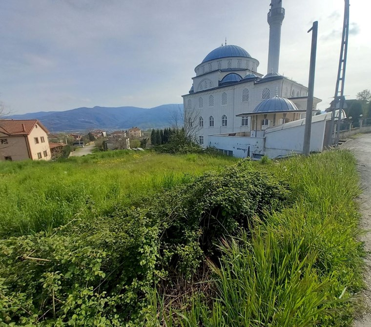 KARTEPE UZUNTARLA'DA MÜSTAKİL EV YAPIMINA UYGUN 1000 M² İMARLI ARSA