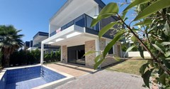 KUŞADASI DAVUTLARDA DOĞA MANZARALI SATILIK 4+1 DUBLEKS VİLLA