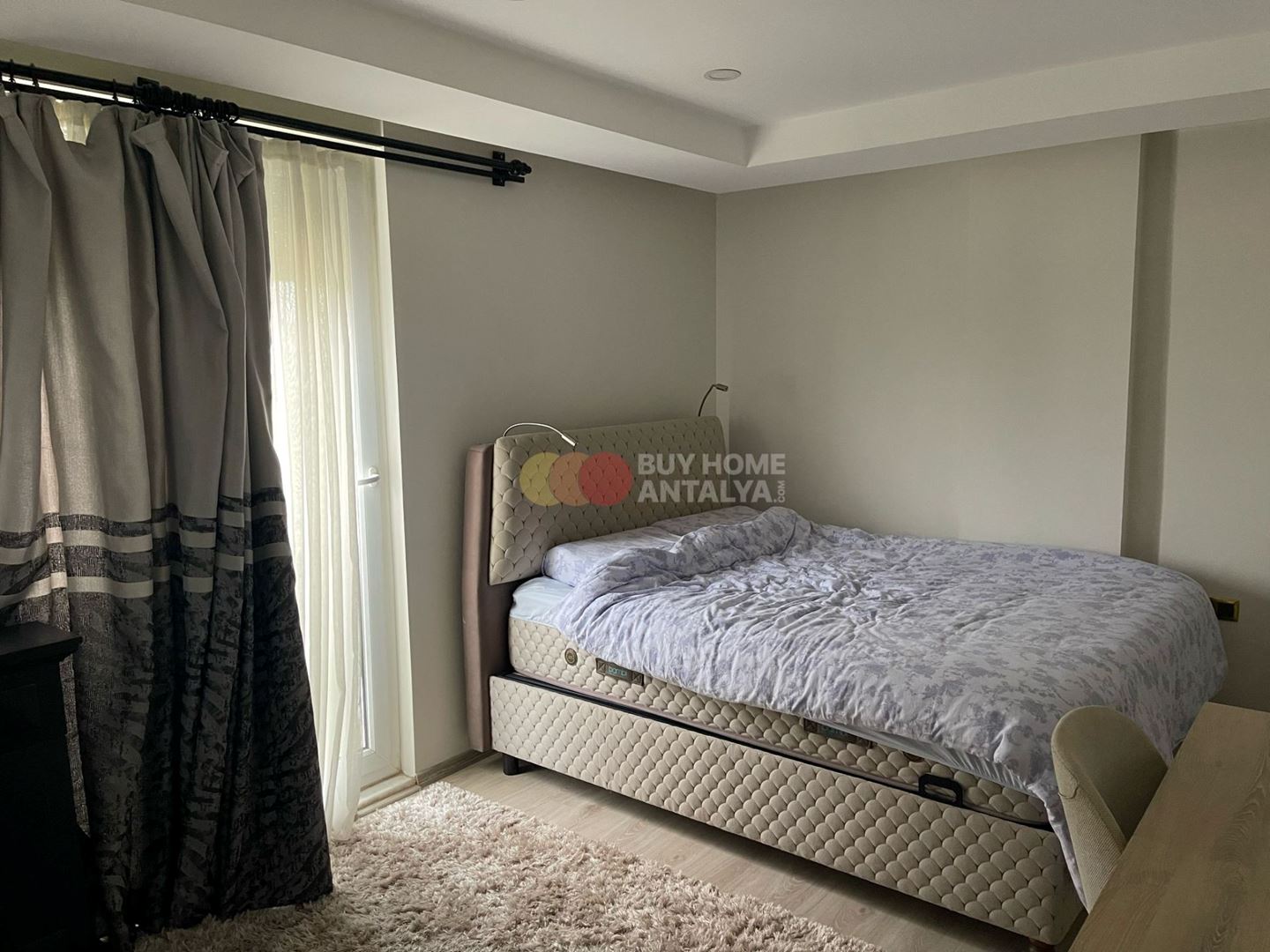 Property-photo
