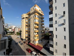 YEŞİLYURT MAH. MERKEZİ KONUMDA SATILIK 3+1 GENİŞ OTURUMLU DAİRE