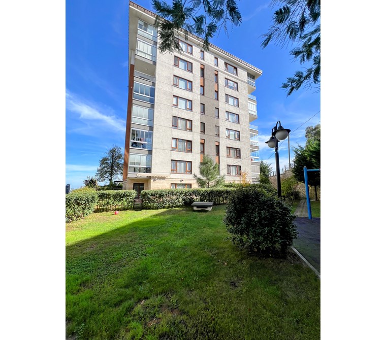 Trabzon Ortahisar'da Panoramik Deniz Manzaralı, 250 m² 4+1 Lüks Site İçi Daire