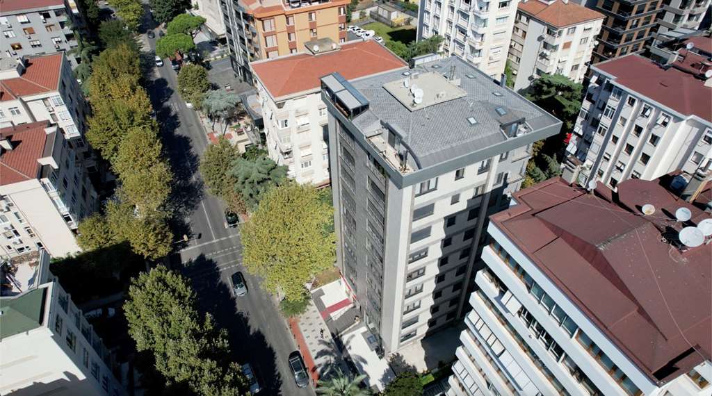 CEMİL TOPUZLU CADDESİ ÜZERİNDE 210 M2 NET (5+2) SATILIK DUBLEKS