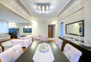 Bahçelievler Öğretmen Evi Arkası 3+1 3.Kat Satılık Daire
