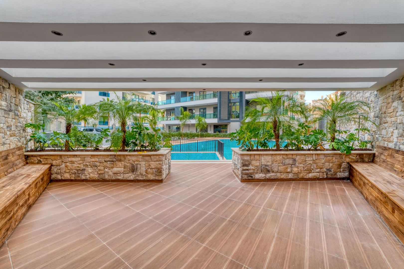ALANYA GÜLLERPINARI’NDA MERKEZİ KONUMDA ULTRA LÜKS EŞYALI 2+1 SATILIK DAİRE · 18 · Fotoğraflar