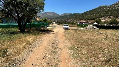 İNCİRYA EMLAK DENİZLİ MERKEZE 30 DK.SERİNHİSAR 450m2İMARLI ARSA
