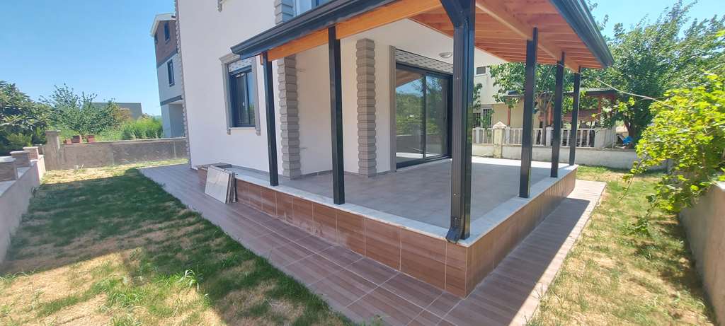 Ayvalık altınova profesörler sitesi karşısında yatırıma uygun