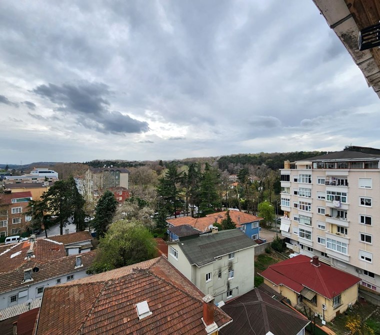 Bahçeköy Merkezde 3+1 Satılık Bakımlı Daire