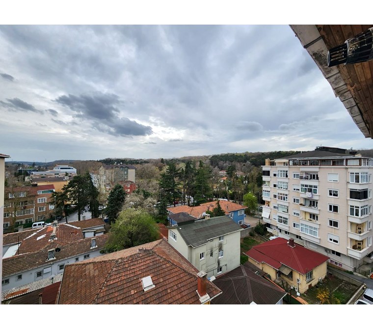 Bahçeköy Merkezde 3+1 Satılık Bakımlı Daire