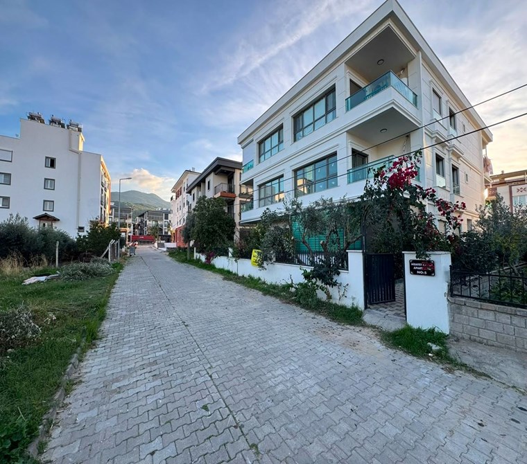 KUŞADASI DAVUTLAR'DA EBEVEYN BANYOLU 2+1 SIFIR SATILIK DAİRE