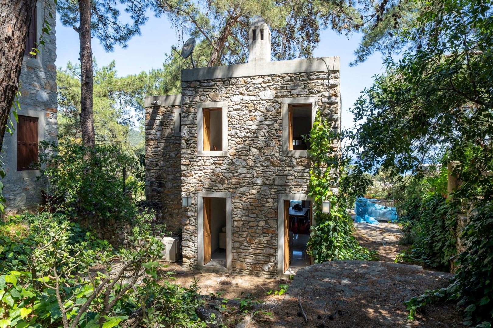 Property-photo